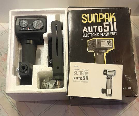 Sunpak Auto 511 Electronic Flash Unit 1