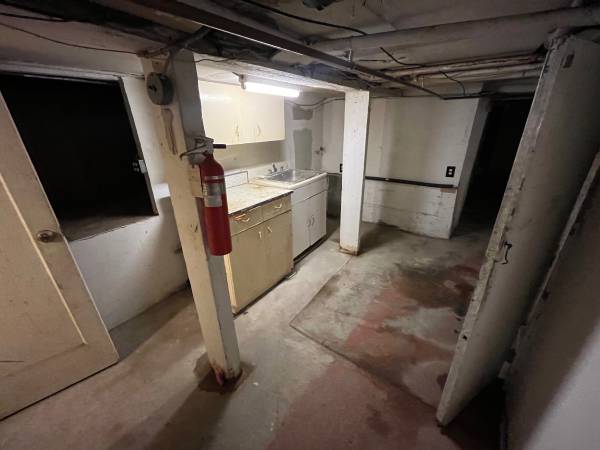 $1,500 / 1500ft2 - Basement storage ground level entrance (Yonkers)63788738408065122