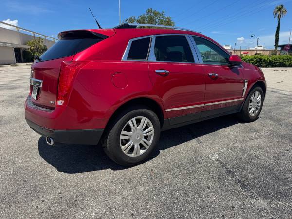 2012 Cadillac SRX (83.000 millas) - $8.500 (Fort Myers)63470258038657123