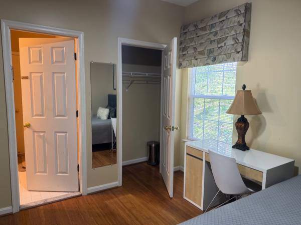 $727 FREE!! FREE!! ONE MONTH RENT FREE!! FREE!! FREE!! (Staten Island)63949685659651121
