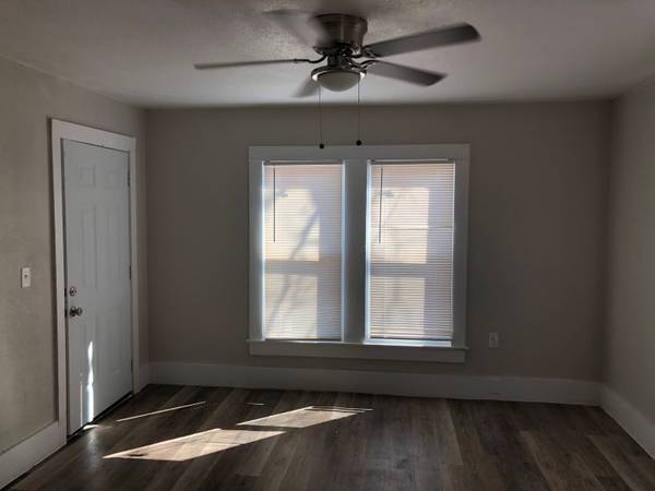 $650 / 1br - 665ft2 - Completely Updated 1 Bedroom Apartments! (502 Cottonwood St. - 1, Coleman, TX)63810546535555121