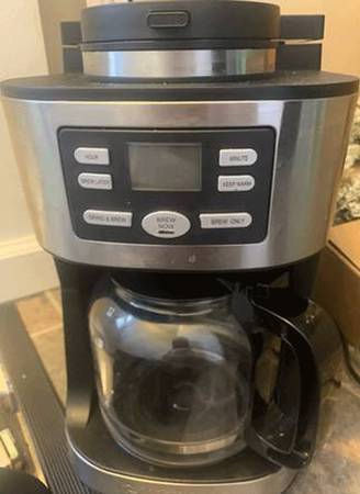 Coffee maker 12 cup brewer 1