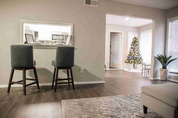 $981 / 1br - 770ft2 - Fully renovated and ready for you! Come see it today! (Decatur)63964125046787123