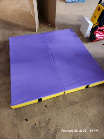 Gymnastics mat 1