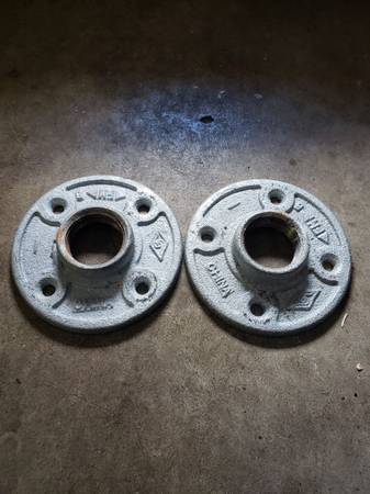 1" Galvanized Pipe Flange 1