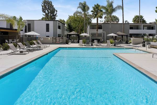 $3,354 / 2br - 1200ft2 - Excelente ubicación 2x2 (1200 pies cuadrados) L/A , ¡Oferta especial de un mes gratis al mudarte! (Thousand Oaks)63800403092611120