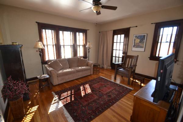 $1,395 / 1br - 650ft2 - E-4 Furnished 1BR by Mt Lookout Square (Mt. Lookout/Hyde Park)63974471681283120