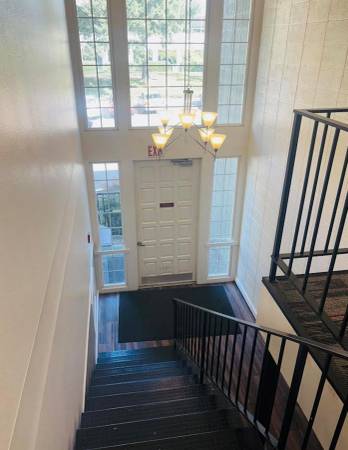 $1,575 / 2br - 5 Nearby Parks, Right by Washington Square Mall - See Our 2 Bed 1 Bath (Beaverton Tigard)63615696200579124