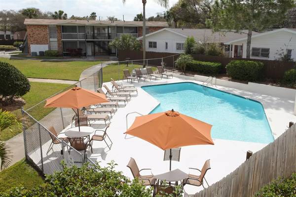 $1,604 / 2br - 870ft2 - Your dog or cat is welcome! Amazing pet-friendly 2 BR / 2 BA! (Clearwater - Near Parks and Beaches)63991086098050120