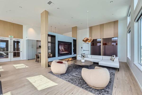 $1,799 / 513ft2 - Office Nooks, Bike Storage, Wellness Studio (Lynnwood, WA)63884892458627122