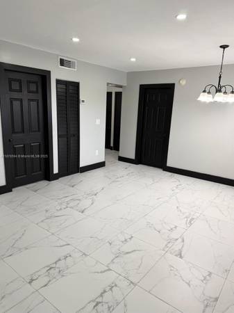 $2,400 / 2br - 812ft2 - Fully Renovated 2-Bed, 2-Bath Condo in Kendall – Modern Finishes63906441968003121