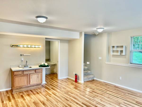 $1,200 / 4br - 635ft2 - Awesome Daylight Bsmt in Barkley House-Share. Includes Utilities! (Bellingham)63920958440707120
