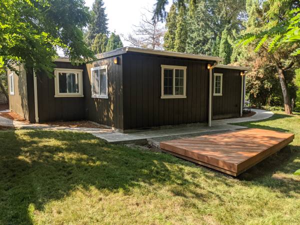 $450,000 / 3br - 998ft2 - 3 BR/1 BTH restored rambler 1+ acre zoned 10-25 units/acre 3 story max (Tacoma)63659746783363121