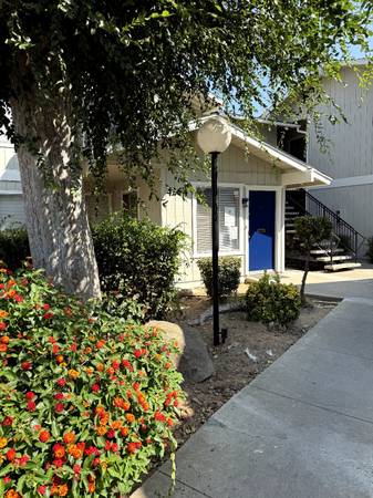 $1,195 / 1br - 640ft2 - Now Renting! 1x1! (Fresno)64008333704706120