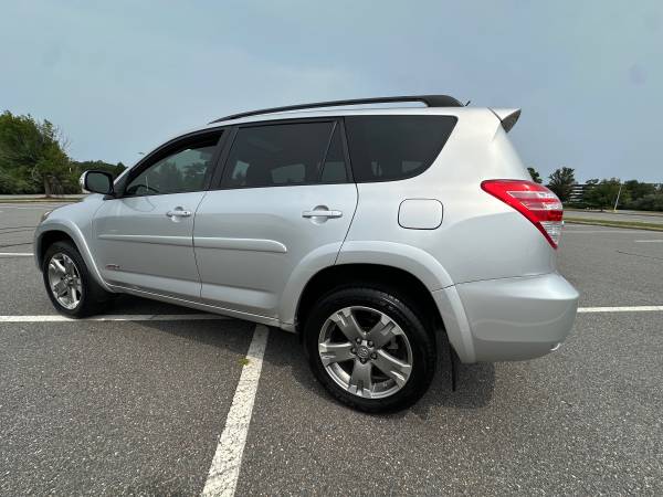 2012 Toyota Rav 4 SPORT 38.000 millas!!!! - $16.999 (Northborough)63472133011073121