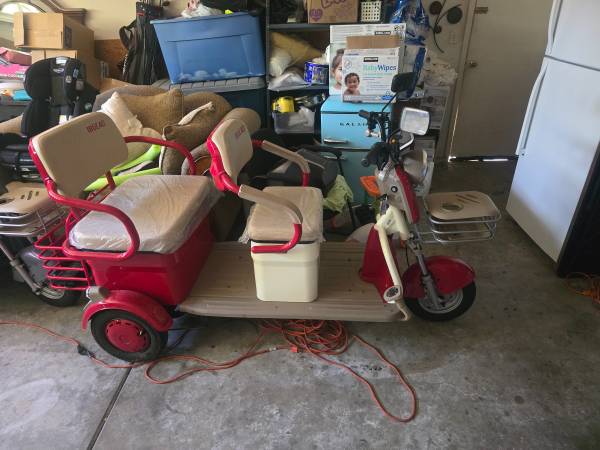 Three wheel Scooter 1