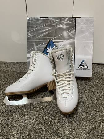 Jackson SoftSkate 380; Women's Size 8 1