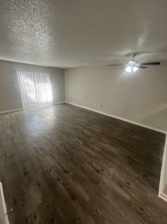 $1,239 / 2br - 1100ft2 - MOVE IN READY (Corpus Christi)64036538213123124
