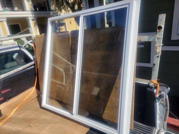 @@Window clearance, Cabinet, floor, window........... 1