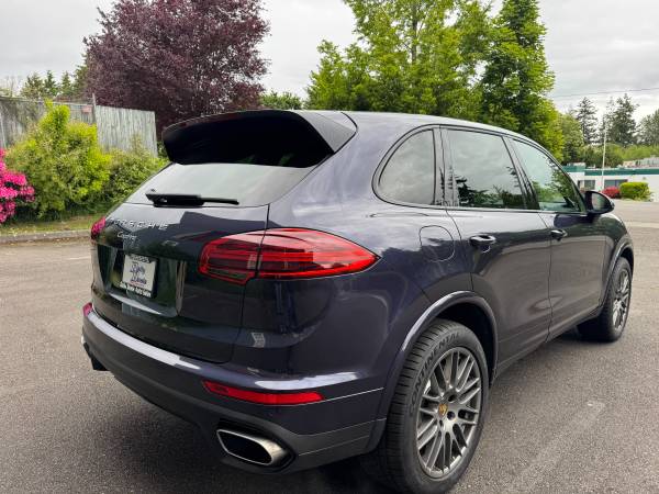 2017 Porsche Cayenne Platinum Edition en excelente estado impecable> Solo 110 mil - $20,995 (Daily Deals Auto Sales Lynnwood)63623310863491122