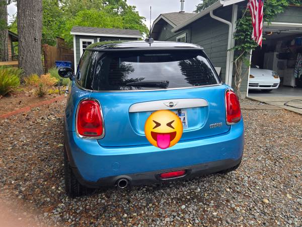 2015 Mini Cooper F56 2 puertas hatchback con mejoras - $9,100 (Olympia)63613916594561123