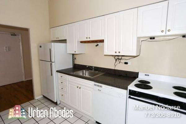 $2,095 / 1br - 700ft2 - Majestic 1 Bedroom, 1 Bath in Gold Coast, Available: Now (Gold Coast)64041648380545123