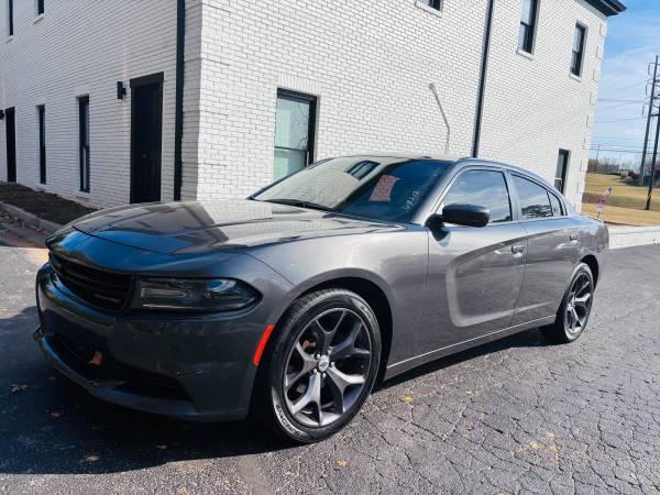 >> 2019 Dodge Charger SXT Plus/ Leather Seats / as LOW as $1,999 Dn << 1