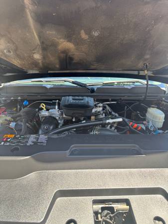 2014 Chevy Silverado 3500 - $27,80063485953017985124