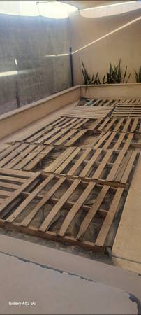 12 pallets gratis 1