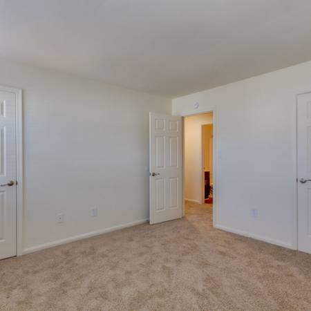 $2,199 / 3br - 1046ft2 - 3/bd 1.5/ba, Balcony, In Ashland (204 Kings Arms Street, Ashland, VA)64027111500930123