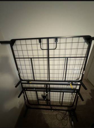 Sleepy's Basic Adjustable Base | Queen size MattressFirm 1