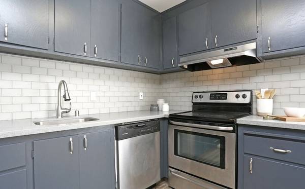 Sparkling Pool, Renovated Interiors*, 1 Month Free 1