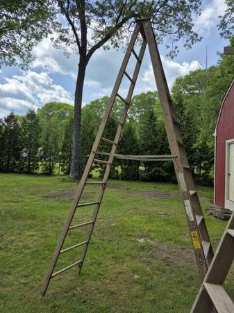10 ft wooden ladder 1