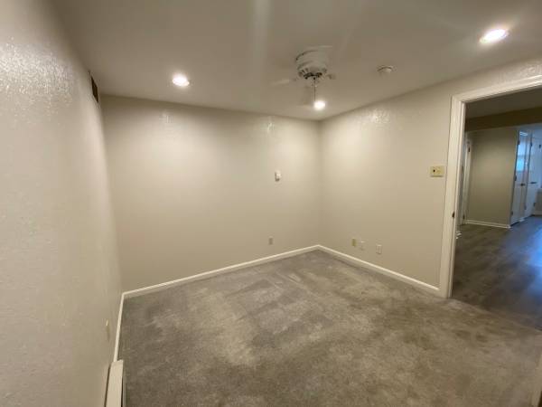 $1,095 / 1br - call today and come for a look (DORMONT)64013205504259124