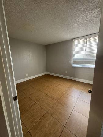 $1,099 / 2hab - 945ft2 - Ofertas especiales para mudanza en octubre – Apartamentos Villas Las Cerezas (4515 E Grant Rd)63674911842561123