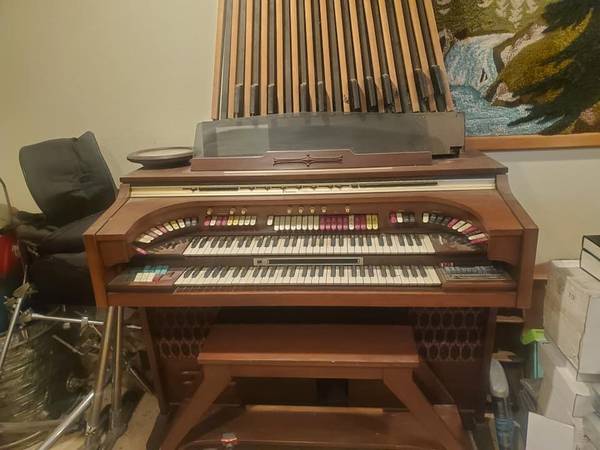 Thomas organ 1
