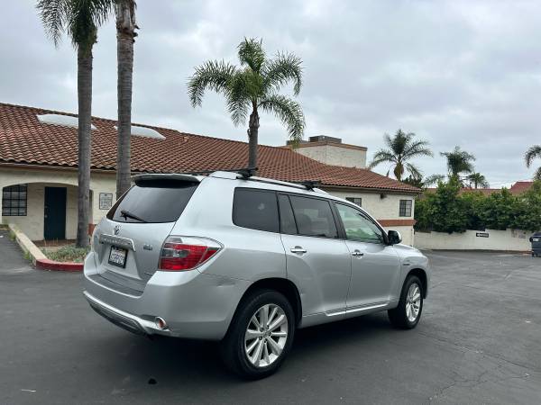 2009 Toyota Highlander Hybrid Limited - $5,700 (Vista)63624732007553124