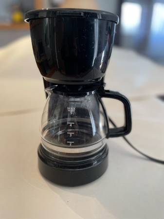 5 Cup Drip Coffee Maker 1