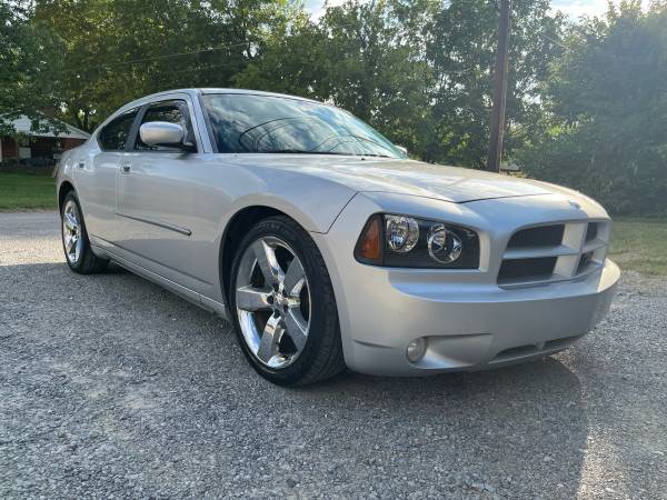 2010 Dodge Charger R/T 5.7 V8 - $4,300 (Knoxville)63625152044931123