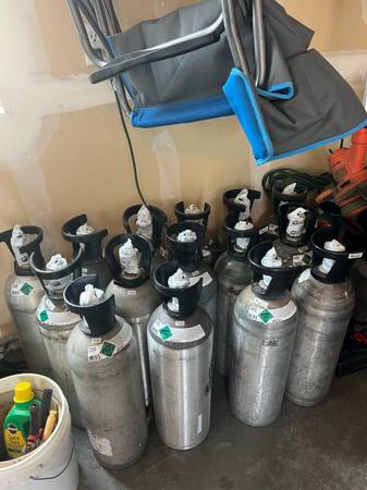 Full 20lb co2 tanks 1