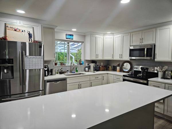 $950 / 3br - 300ft2 - Habitación privada en casa compartida de 3 habitaciones (Lynnwood)63811610865539121