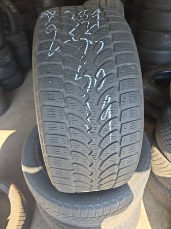 255-50-19 bridjestone blizzak 1