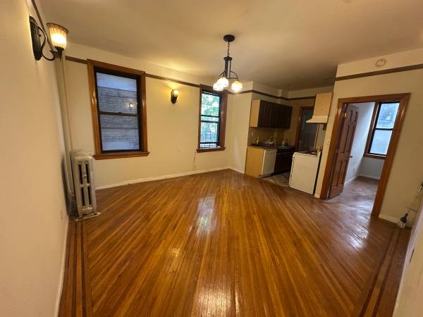 $2,600 / 2br - 2 bedroom 1 bath great area (Kensington @18th ave F subway)63945632625667120