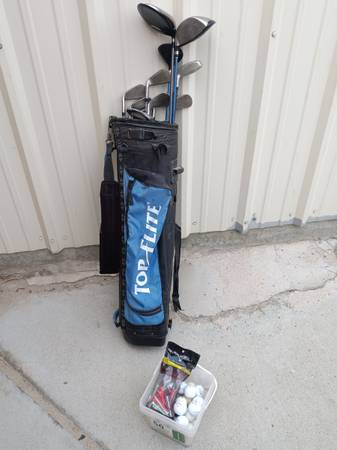 Ladies set of clubs - $60 (Palm Springs)62958249085953120