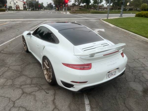 2014 Porsche 911 Turbo S (Coupé) - Blanco Puro/Negro- Rojo Carrera - $110,000 (Arcadia)63618219771139124