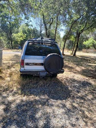 CHEVY BLAZER II 4X4 - $3,800 (oroville)63617737833987122