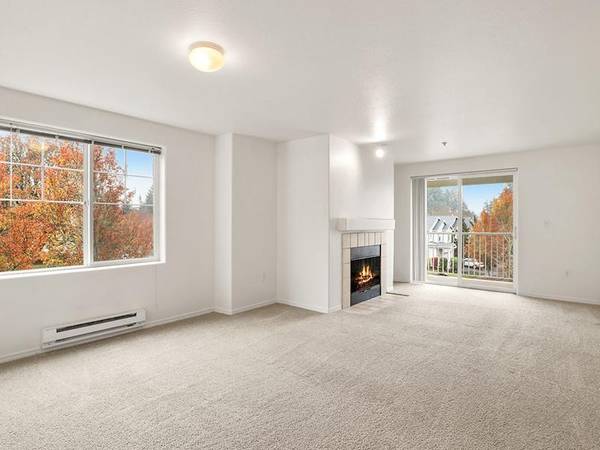 $1,735 / 2br - 939ft2 - Your new home awaits at Hidden Creek! Call about our special offers!63999454616963121