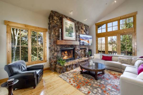 $1 / 4br - -REDUCED RATES-Great Ski InSki Out-Private Home (Park City, UT)63969054112643122