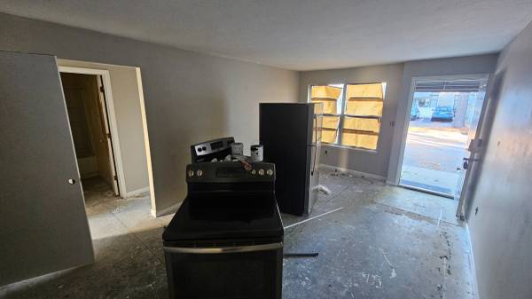 $99,000 / 2br - 741ft2 - INVESTORS! 2BR 1BA Condo For Sale $99K or Best Offer! (Norfolk)64053704652163120