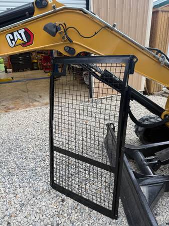 CAT mash front window protector 1